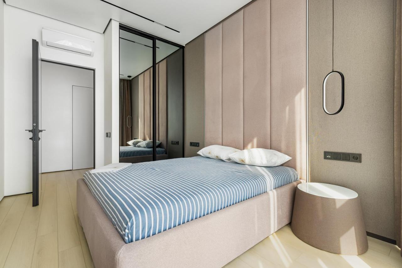 Luxury Waterfront 3-Bedrooms Apartment Одесса Экстерьер фото